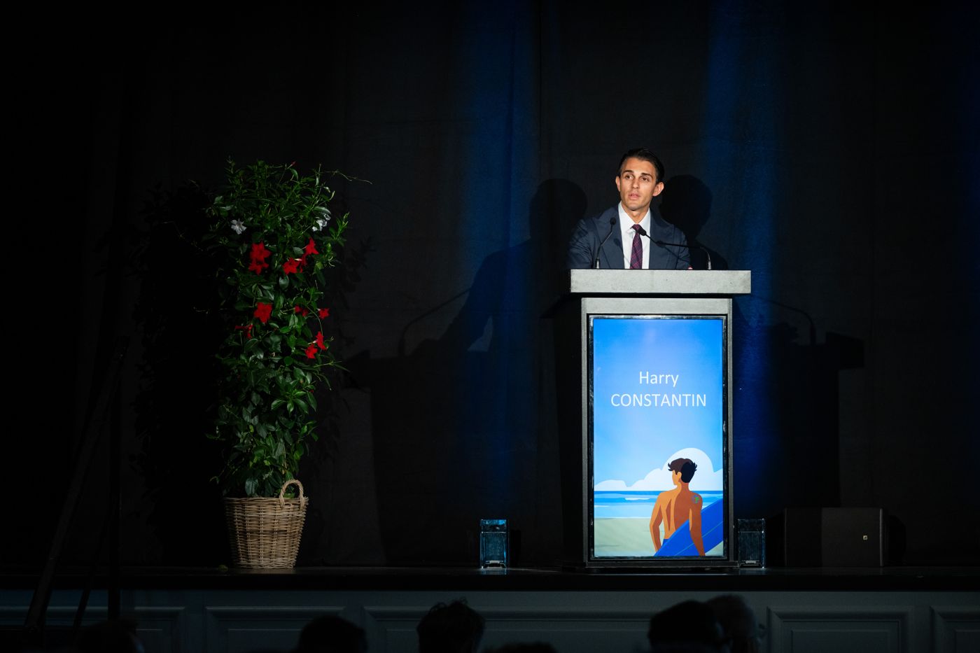 Dr Harry Constantin presenting at an orthopaedic conference