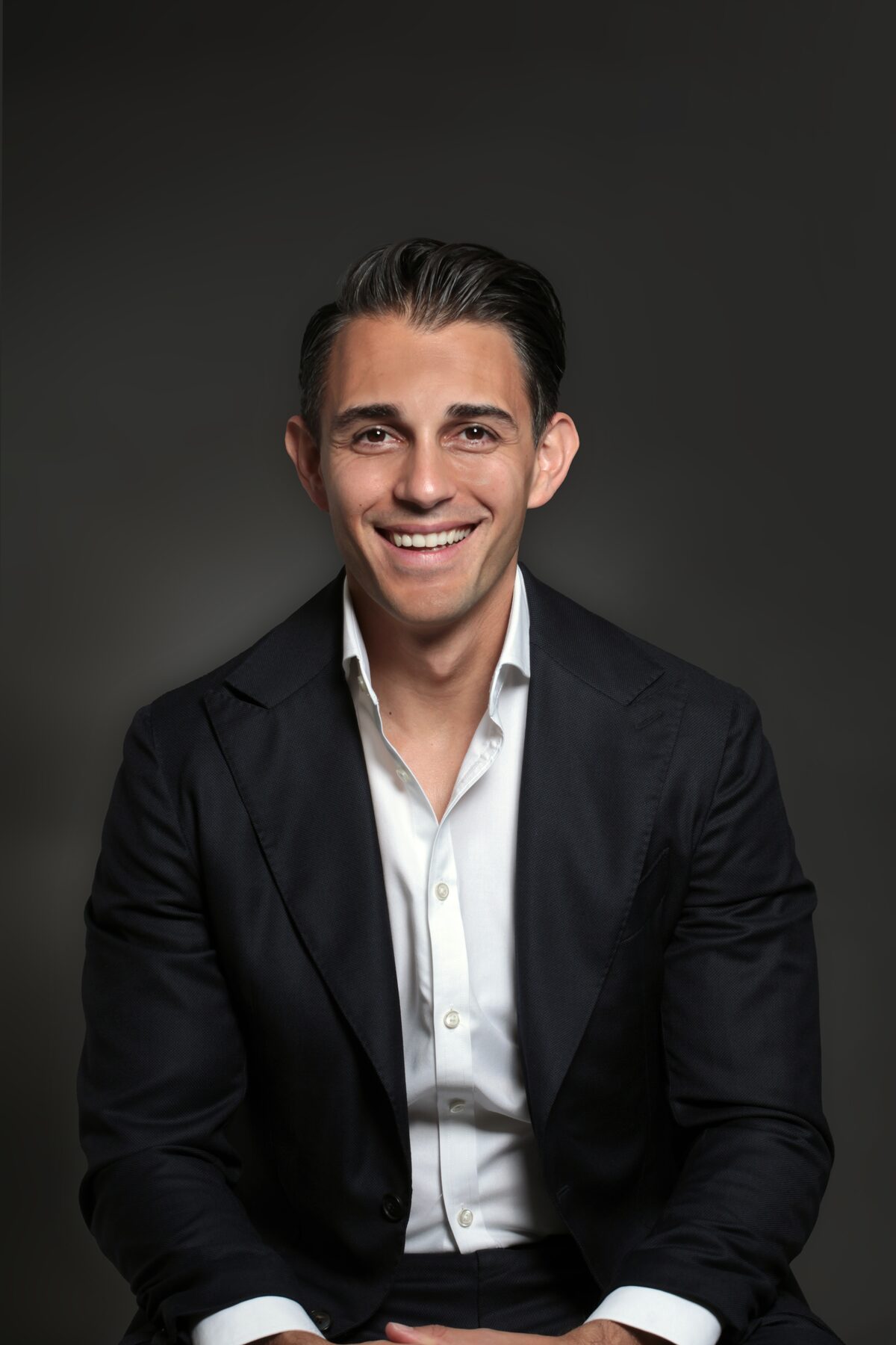 Dr Harry Constantin, orthopaedic shoulder surgeon in Sydney